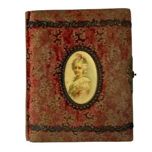 Antique Taperstry Locking Photo Album with Photo's 11" x 9" Circa 1840-1890